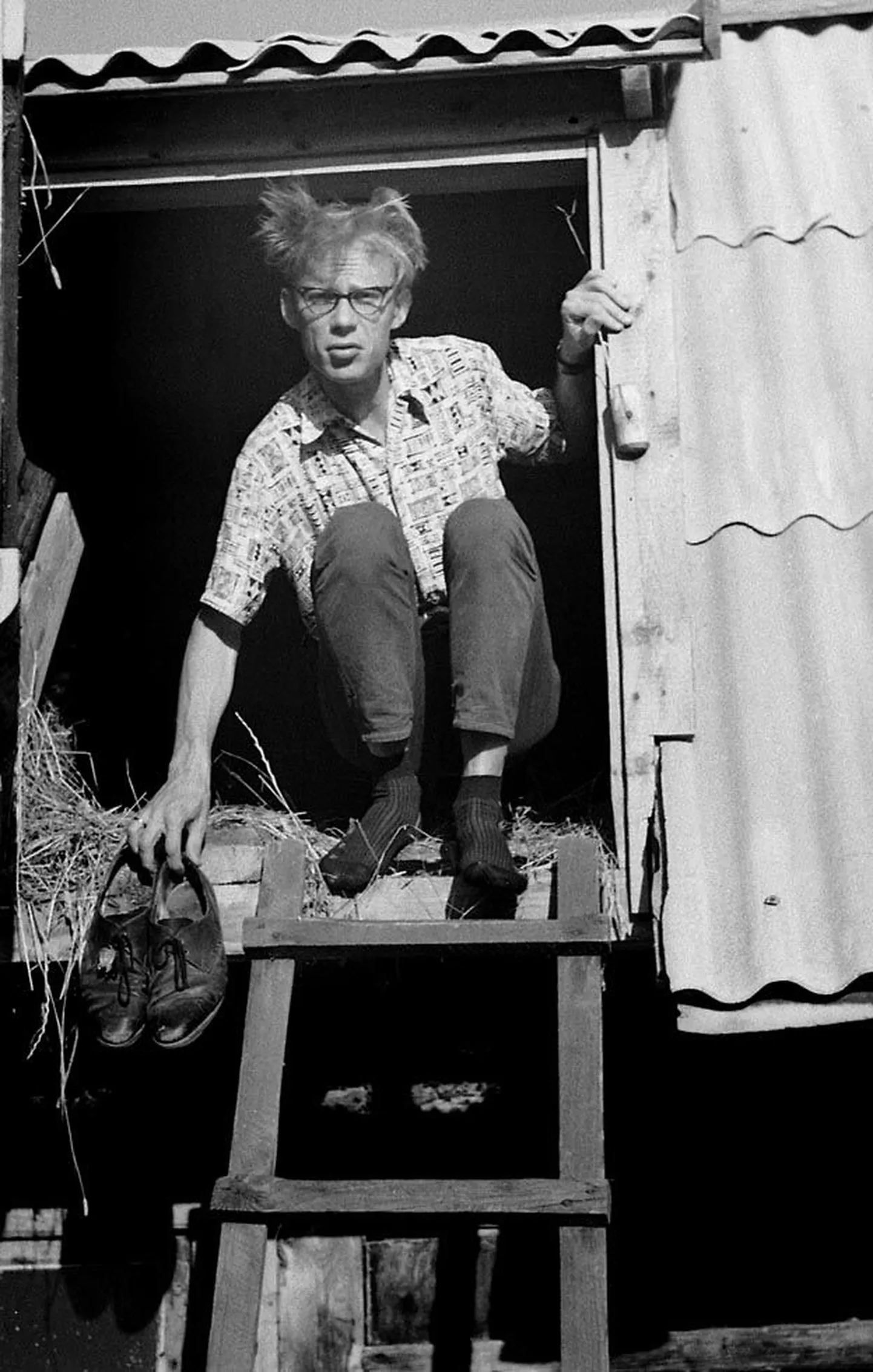 Peep Puks filmi «Koduküla» võtetel. On 1969. aasta varajane hommik. Reedel saab maestro 75-aastaseks.