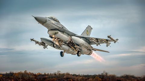 ESMAKORDSELT AJALOOS ⟩ USA tippkindrali sõnul tulistas Ukraina F-16 õhulahingus alla Vene hävitaja