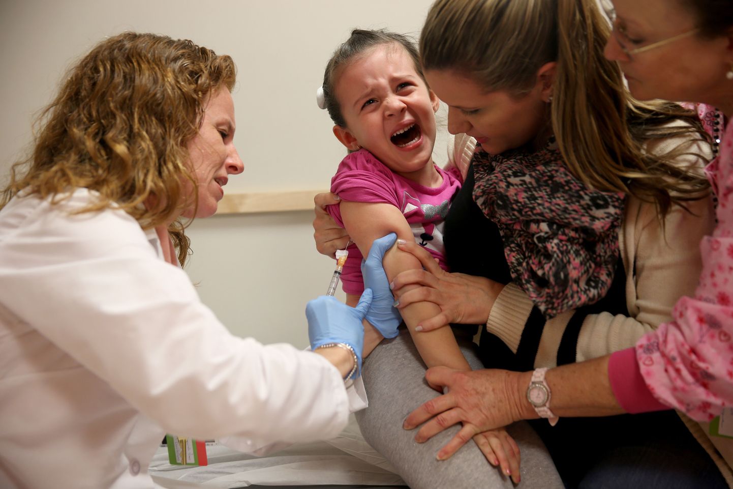 USA lapsele süstitakse vaktsiini.