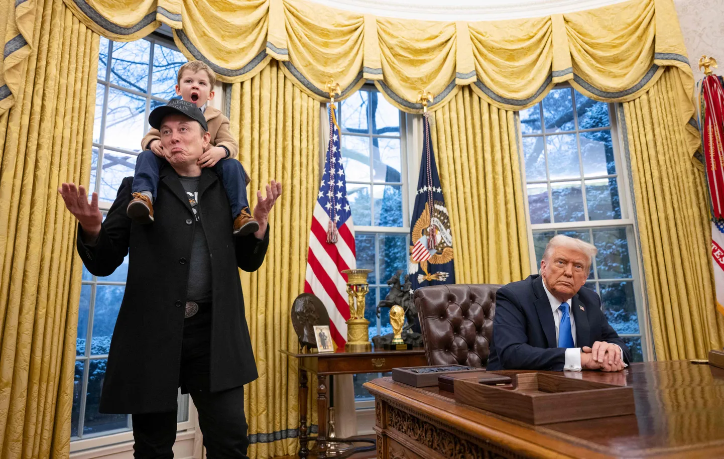 Elon Musk ja tema poeg Donald Trumpi juures 11. veebruaril 2025.