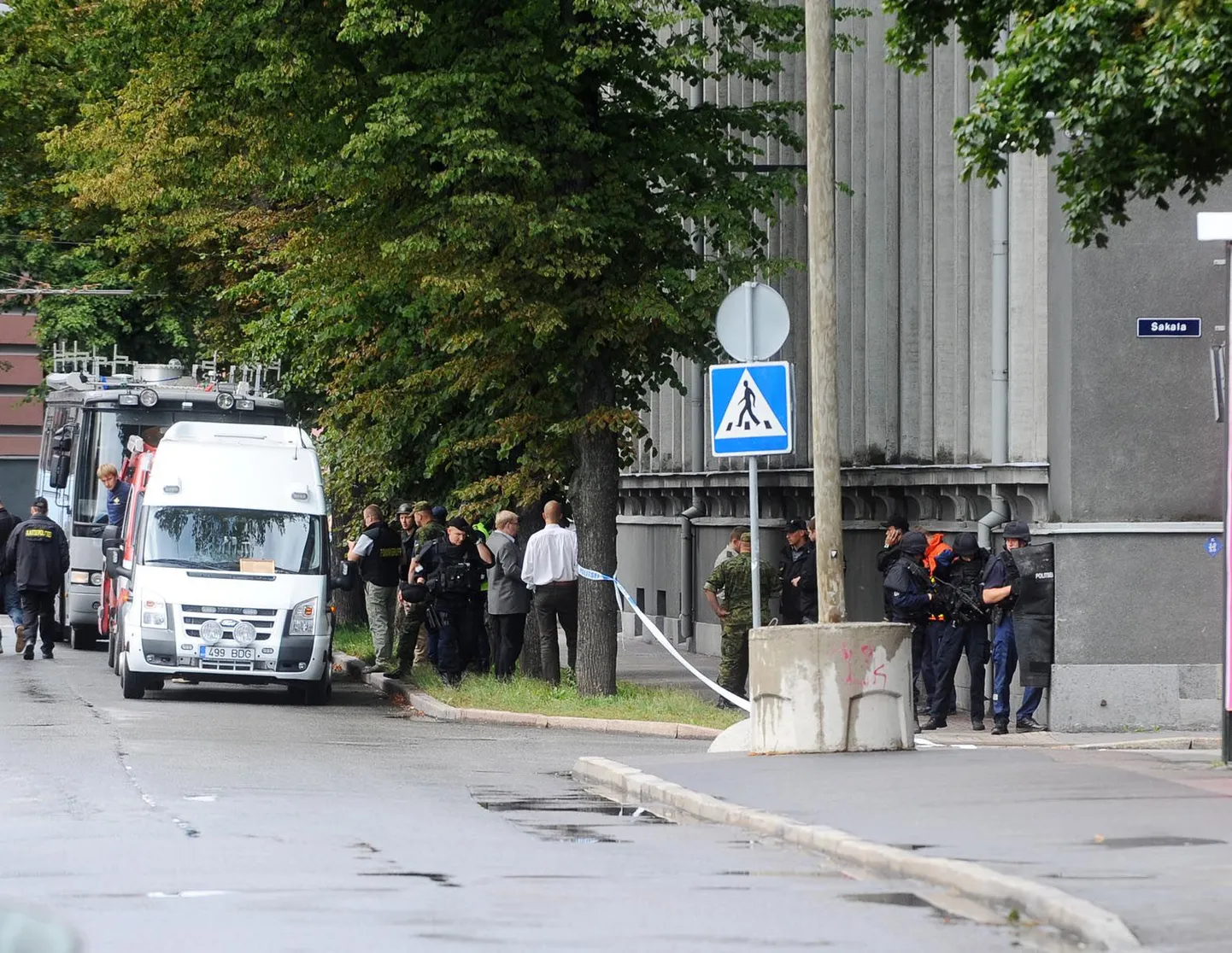 Kaitseministeeriumis toimunud tulistamises sai Karen Drambjan surma.