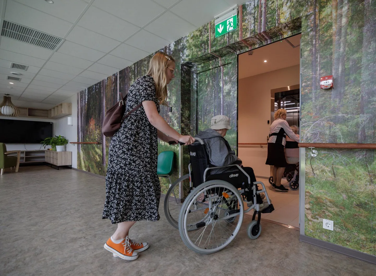 Valitsuse lubadused olid küll paljutõotavad, aga päriselus on vaid vähestes hooldekodudes kohamaks selline, et keskmine pension võimaldaks katta kõik kulud, mida ei pea hüvitama omavalitsus.