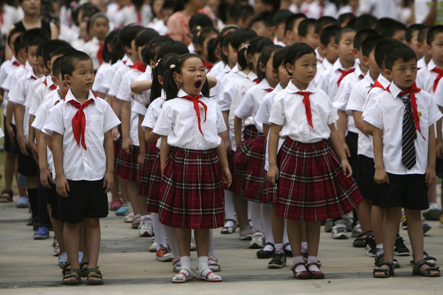 Hiina koolilapsed. Foto on illustreeriv.