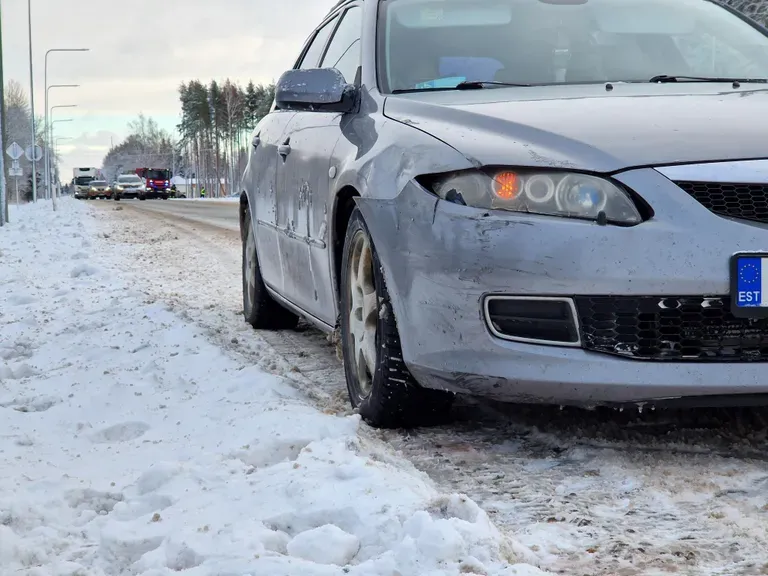 Аварийная ситуация возникла после ошибочного маневра водителя машины Mazda.