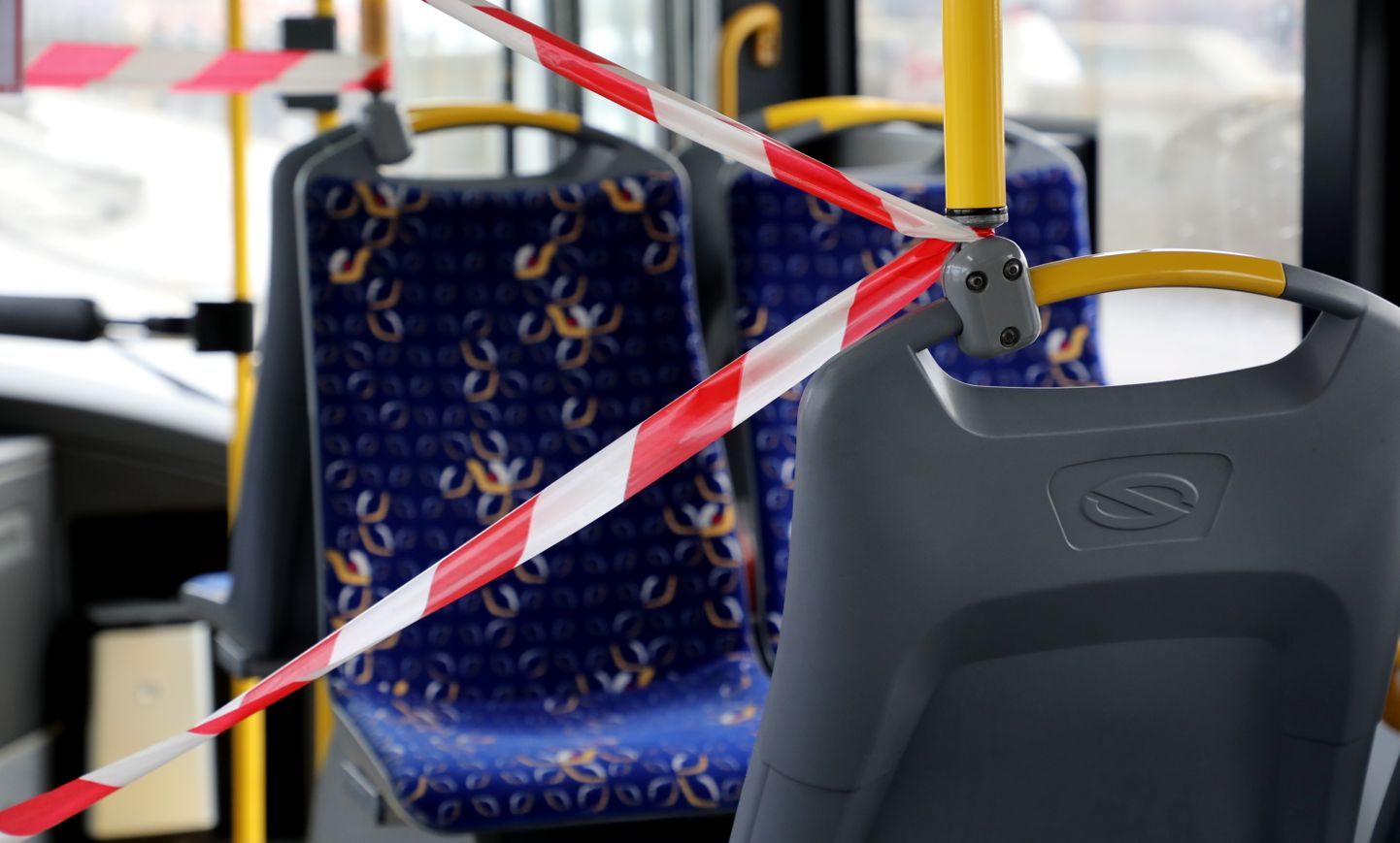 Vadītāju izolējoši norobežojumi SIA "Rīgas satiksme" autobusā