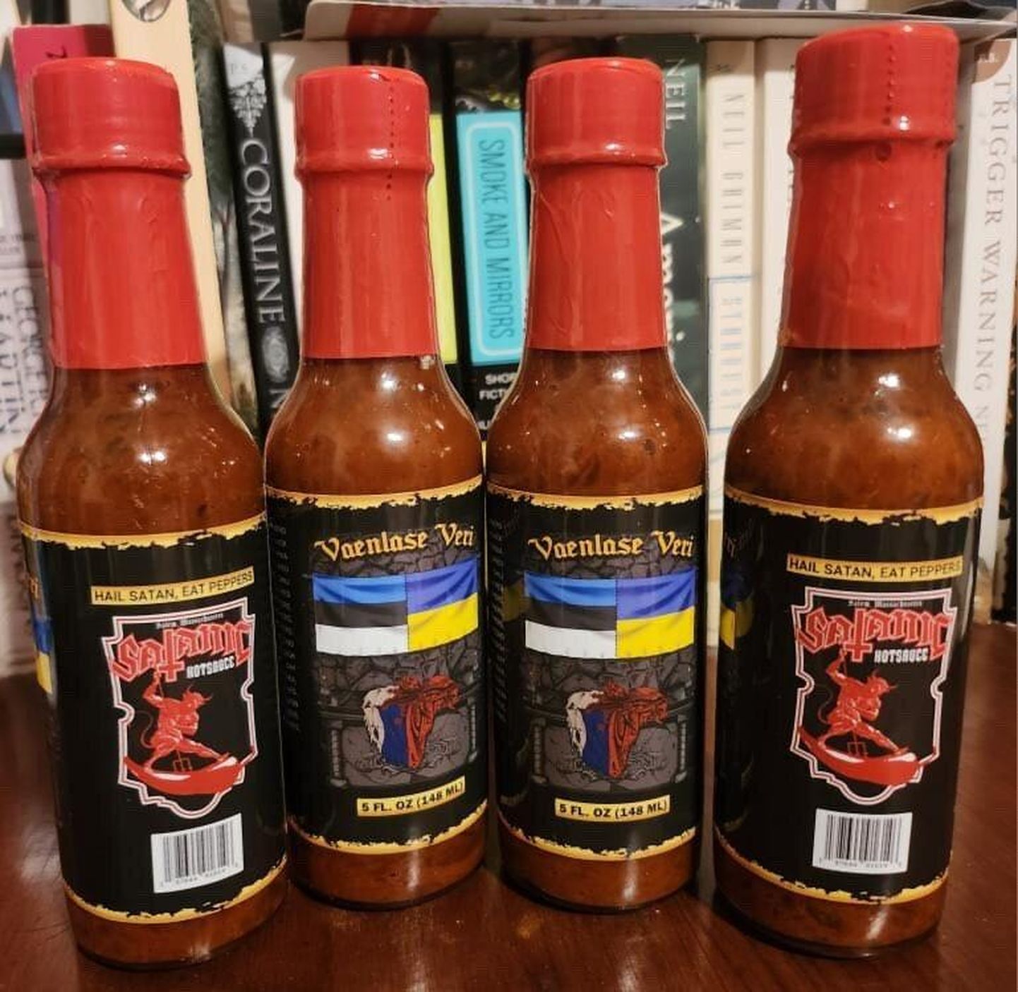 Ansambel Loits ja Satanic Hot Sauce toetavad Vaenlase Verega Ukrainat.