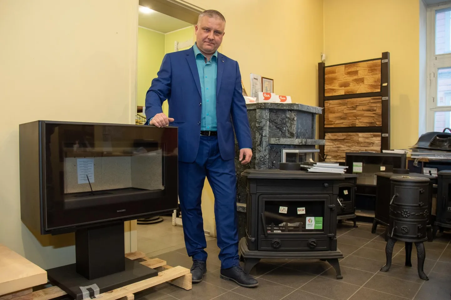 Kaminakeskust pidava Hannes Puu kinnitusel on praegu kaks kõige nõutumat kaminat pildil olevad Pandero 1200 ja Nordflami 613.
