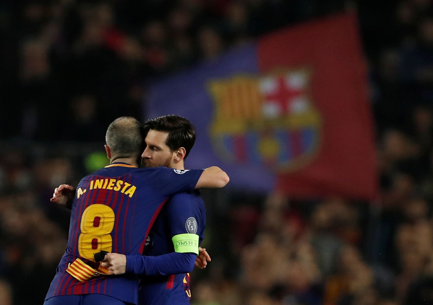 Soccer Football - Champions League Round of 16 Second Leg - FC Barcelona vs Chelsea - Camp Nou, Barcelona, Spain - March 14, 2018   Barcelona’s Andres Iniesta passes the captain's arm band to Lionel Messi as he is substituted off     Action Images via Reuters/Lee Smith
