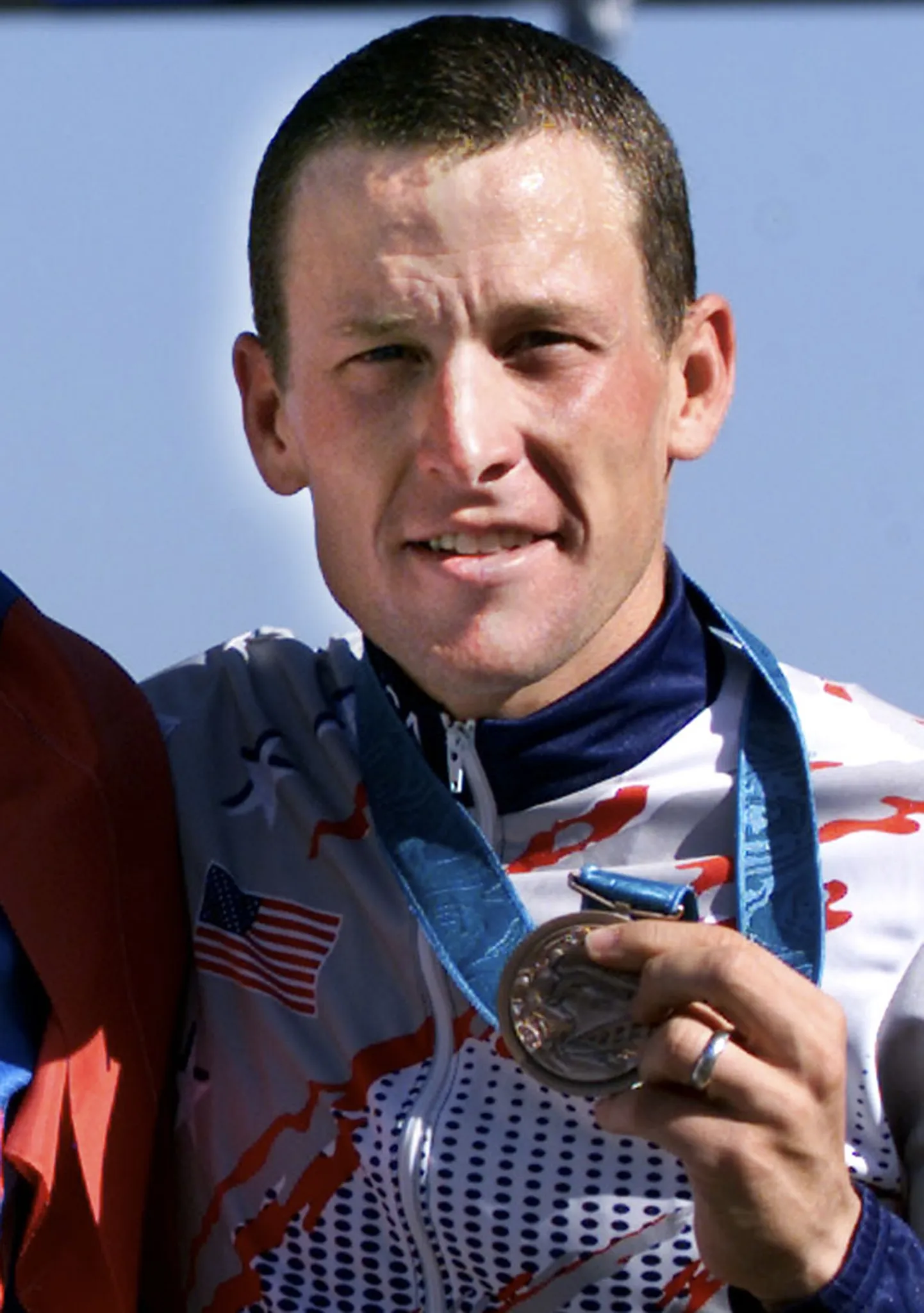 Lance Armstrong peab tagastama Sydney OMil võidetud pronksmedali.