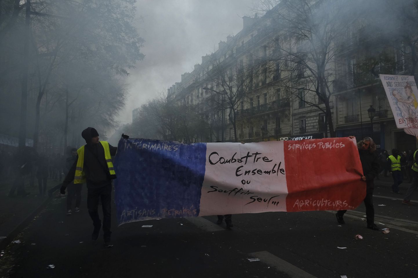 Pensionireformi vastu protestivad prantslased täna Pariisis.