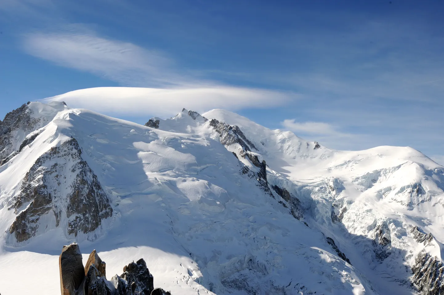 Prantsuse Alpides asuvad Mont Blanc (vasakul) ja Mont Maudit (paremal).