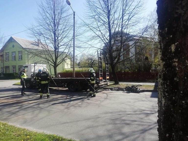 Liiklusõnnetus Pärnus Aia tänaval.