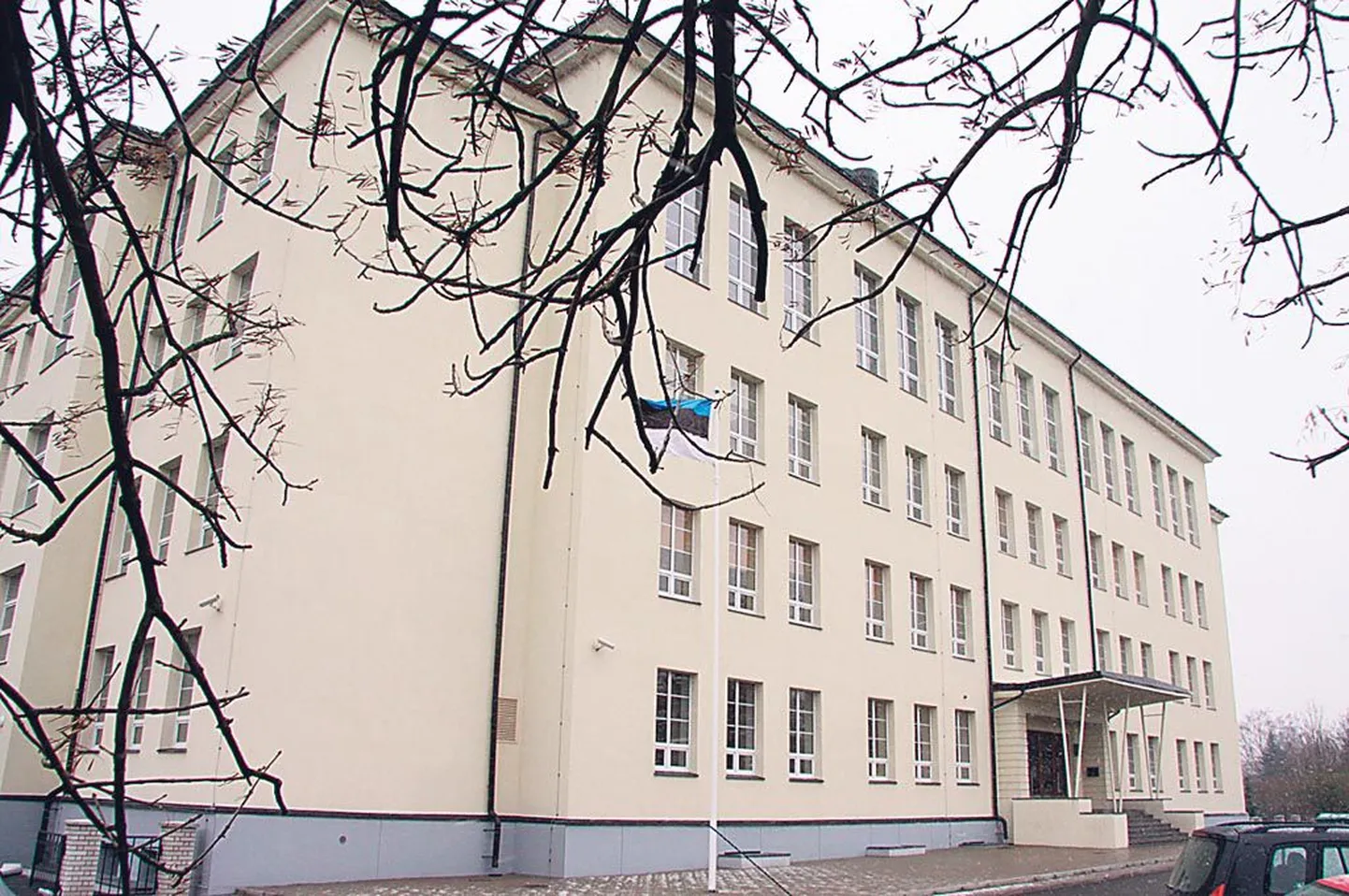 Nädal tagasi alustatud Pärnu Postimehe kooliprojekt jätkub täna Pärnu Ülejõe gümnaasiumi lugudega õpilaste ja õpetajate tegemistest ning koolielust.