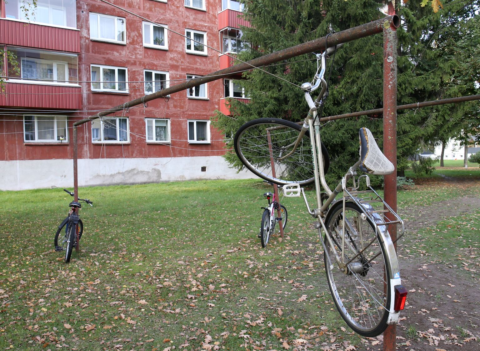 Toetust rattaparkla ehitamiseks võivad taotleda Tartu linna korteriühistud (samuti mitu korteriühistut üheskoos), mille korterite arv on kümme või rohkem.