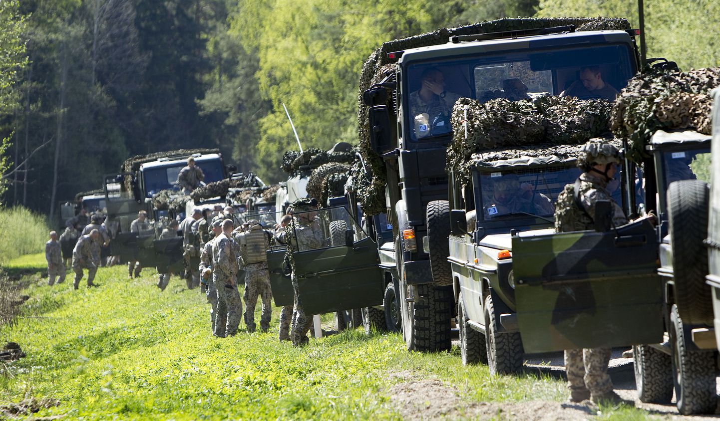 Латвийские военные.