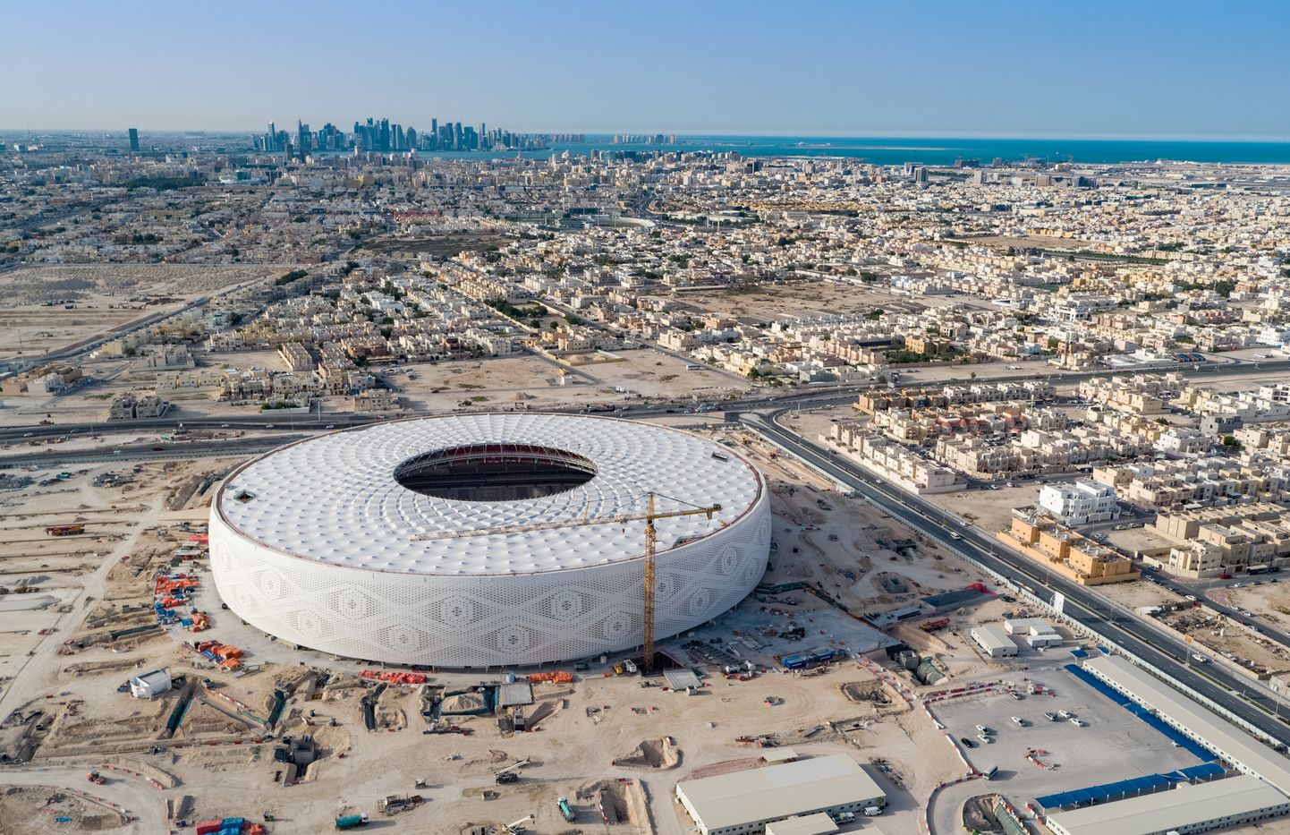 Katari 2022. aasta  jalgpalli maailmameistrivõistluste finaalturniiri üks staadionitest - Al Thumama Staadion Dohas.