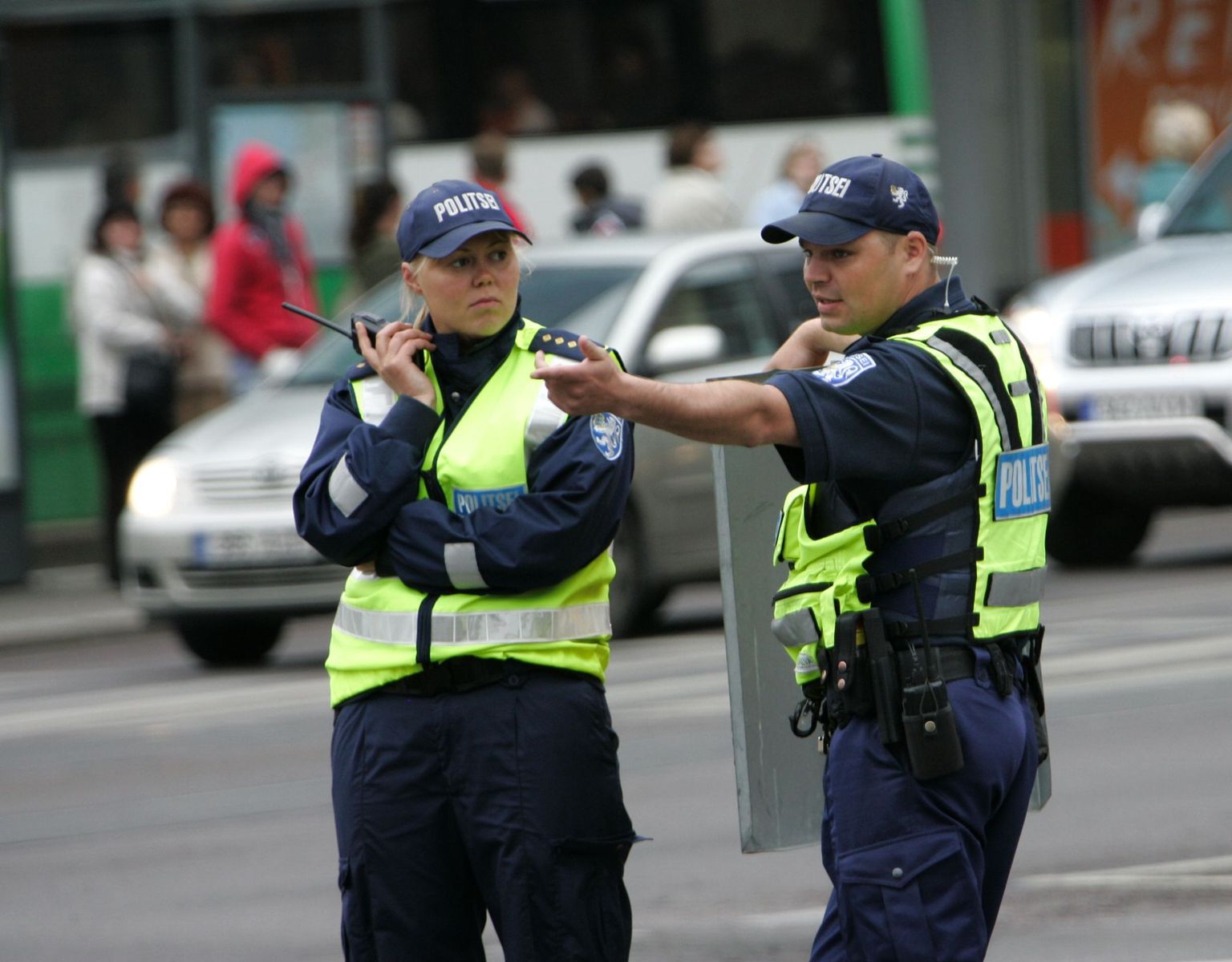 Politseiteenistuse seaduse järgi sai pensionieale viidates vabastada naispolitseinikke varem kui meespolitseinikke.