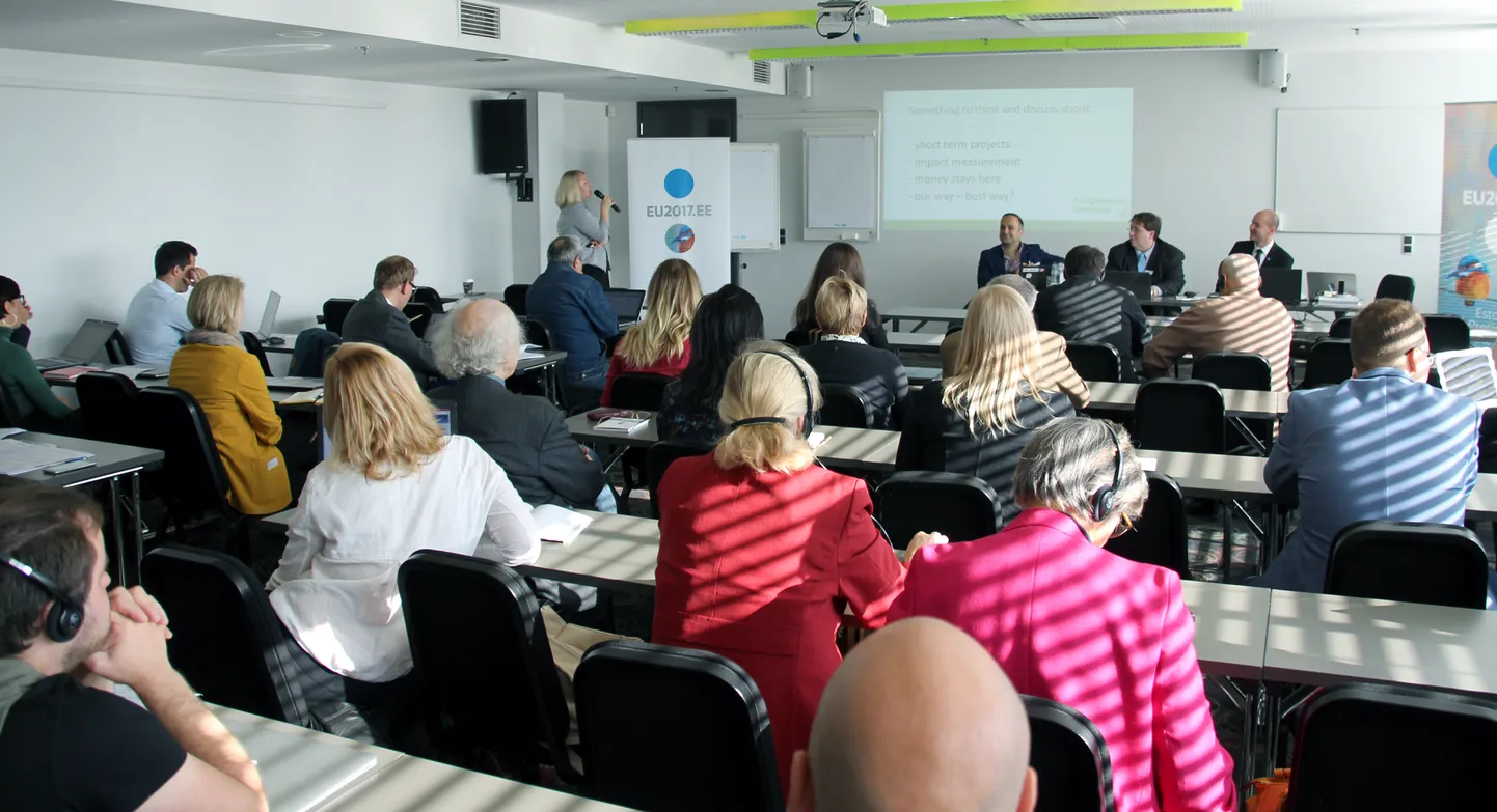 Seminar «Ida ja Lääs: Kodanikuühiskonnad koostöös»