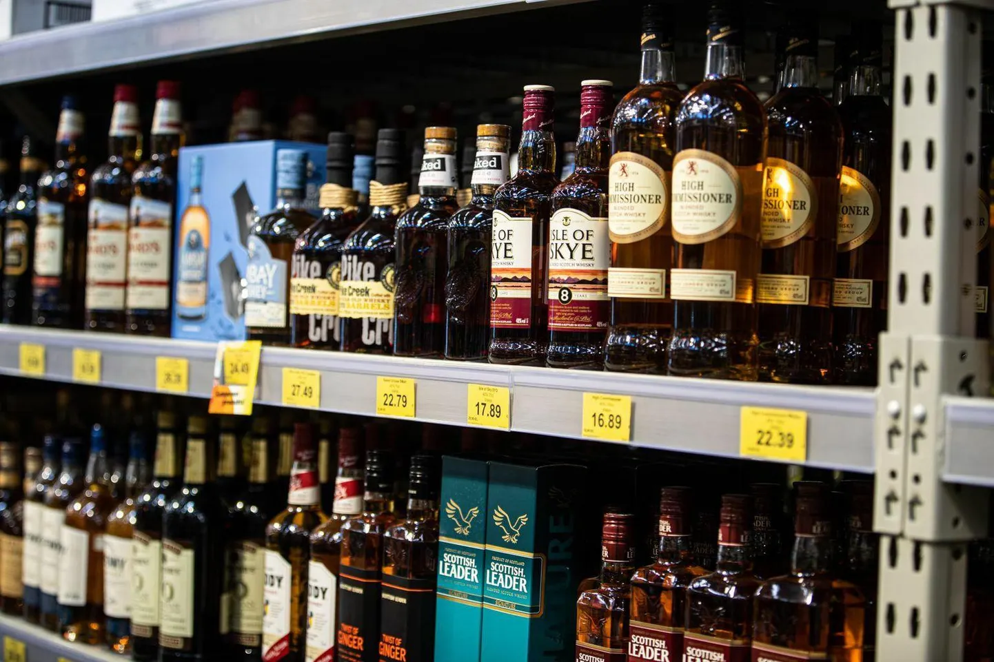 Alkohol on oma olemuselt toksiline, kantserogeenne ja psühhoaktiivne aine, mis muuhulgas tekitab sõltuvust, on see siiski üks enim tarvitatav uimasti üle maailma.