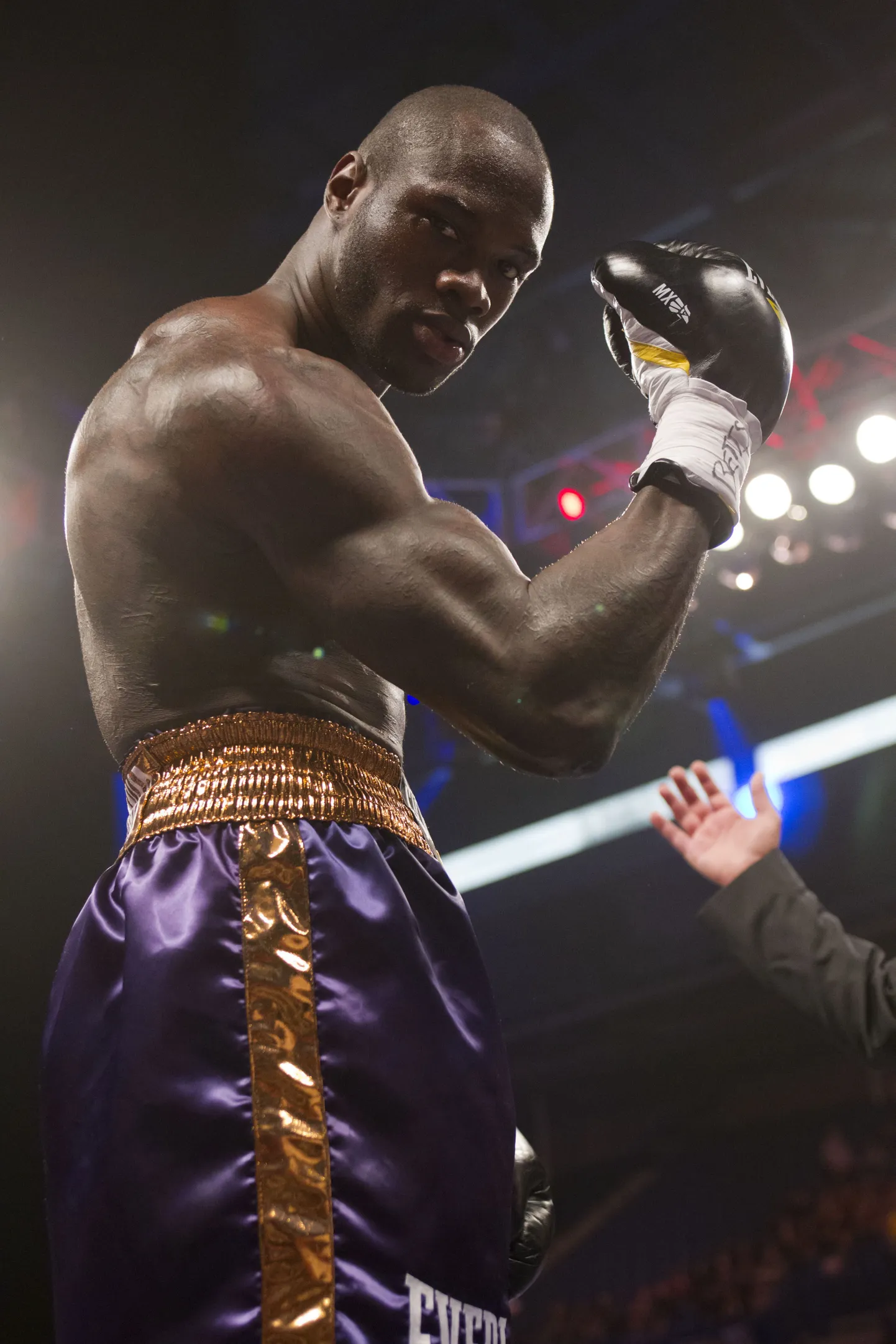 Deontay Wilder pürib WBC meistrivöö omanikuks.