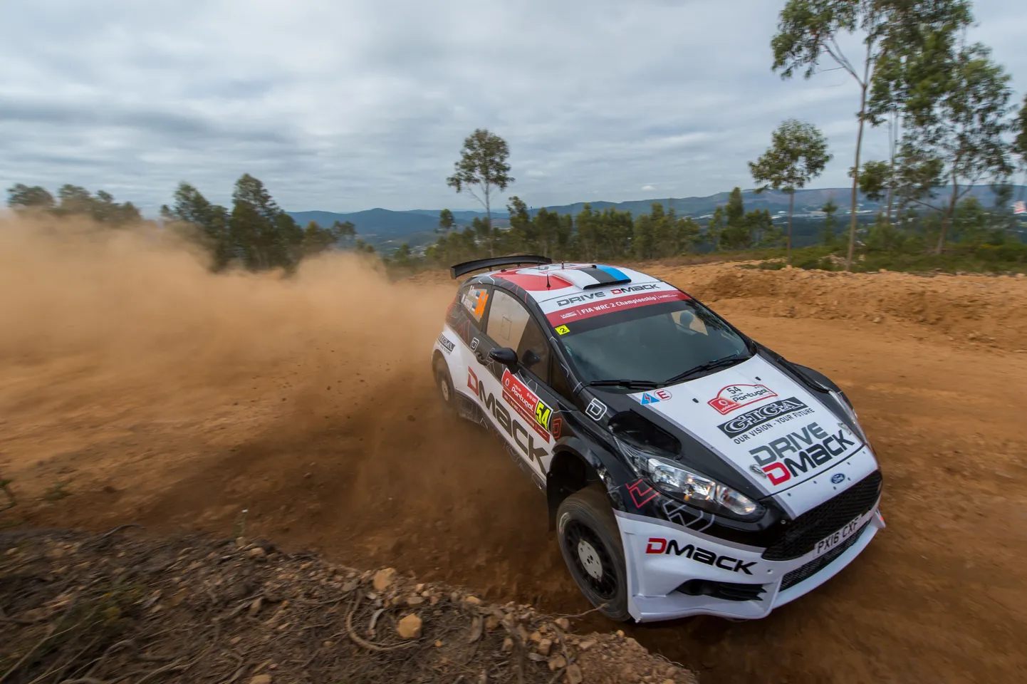 Sander Pärn Portugali ralli testikatsel