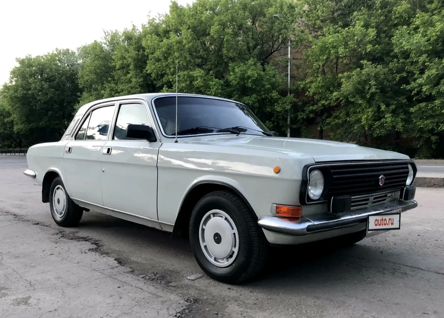 Volga GAZ 24-34