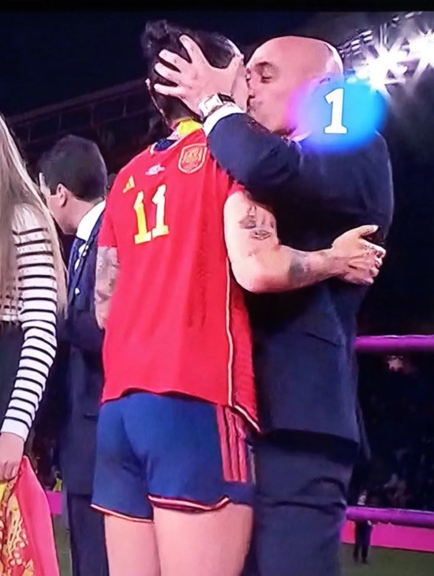 Skandaalne suudlus jalgpalli MMi auhinnatseremoonial.