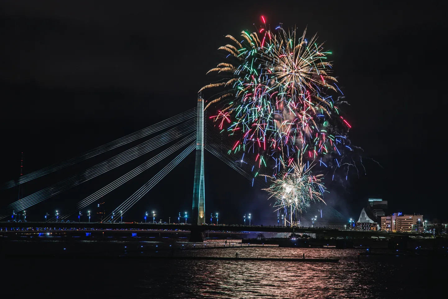 Новогодний салют