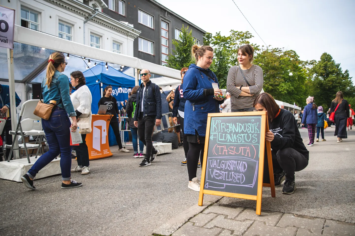 05.09.2020, Tallinn. 
Kirjandustänava festival Kadriorus Koidula tänaval.