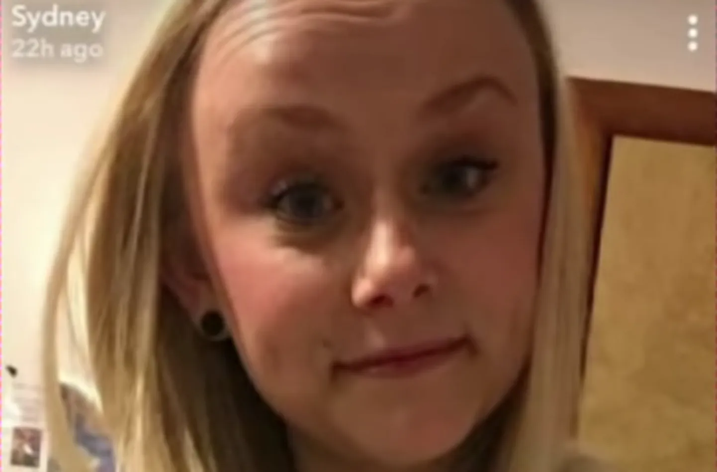 Sydney Loofe vahetult enne Tinderi kohtingule minekut.