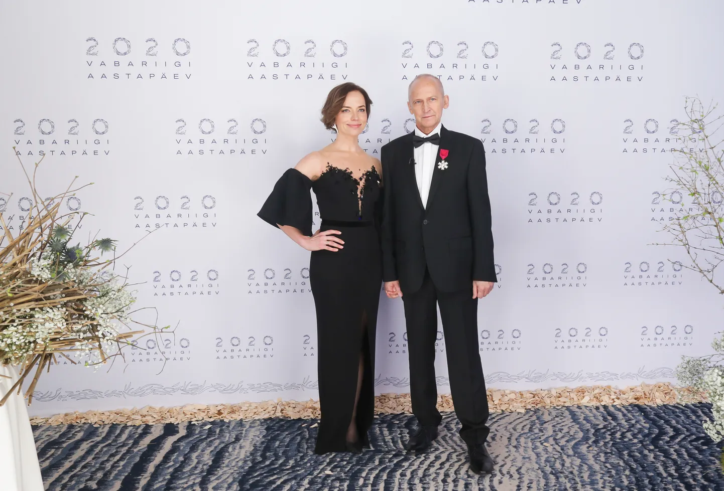 Eesti Vabariik 102. Presidendi vastuvõtt Ugala teatris. Fotosein. Liina Kersna ja Vahur Kersna.