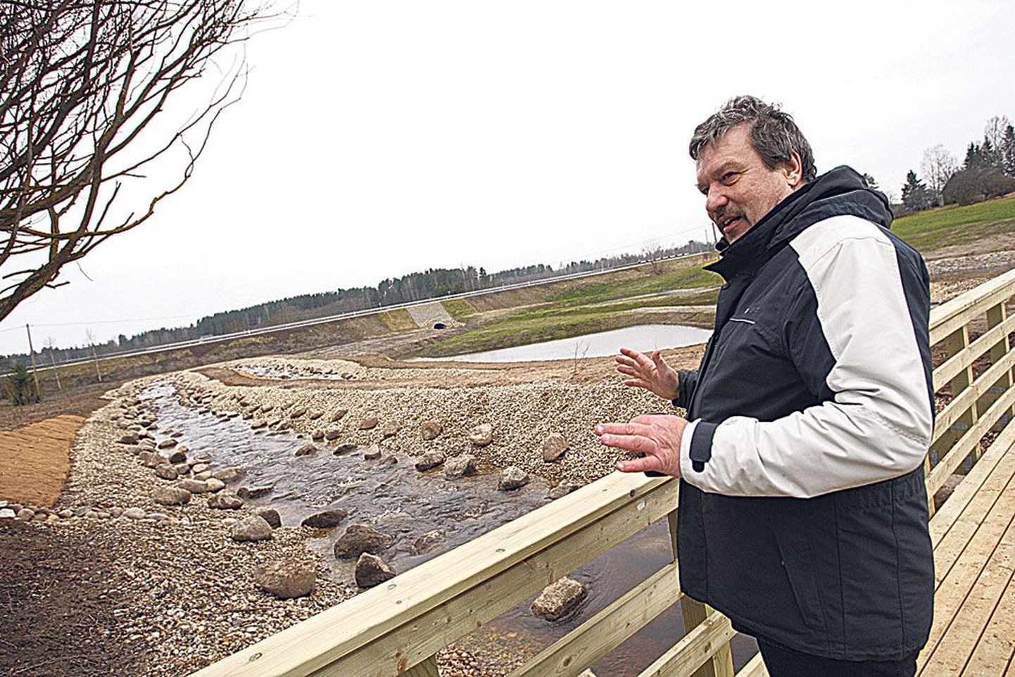 Projekteerija ja Leevijõe Seisundi Parandamise MTÜ juhi Enn Kulbi kinnitusel ühendasid ihtüoloogid ja insenerid kalatreppide rajamisel oma teadmised.