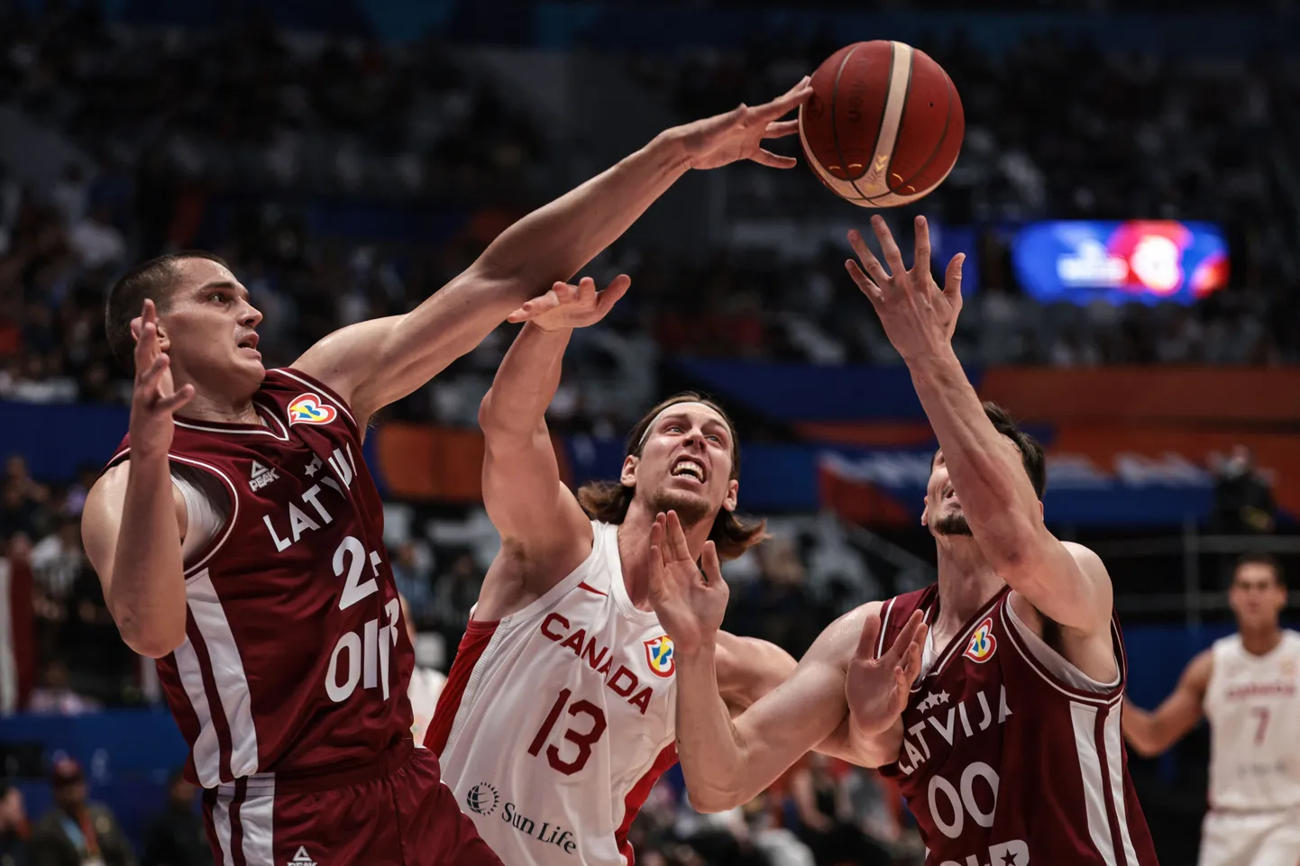 Läti korvpallikoondise esimene kaotus MMil tuli Kanadalt.