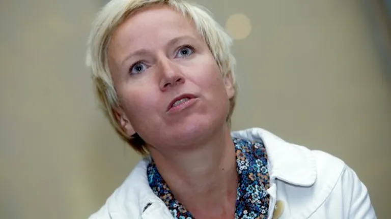 Instalācijas "Bezvēsts pazudušie" autore Krista Burāne piedalās preses konferencē, kurā informē par starptautisko Jaunā teātra festivālu "Homo Novus" un prezentē festivāla katalogu.