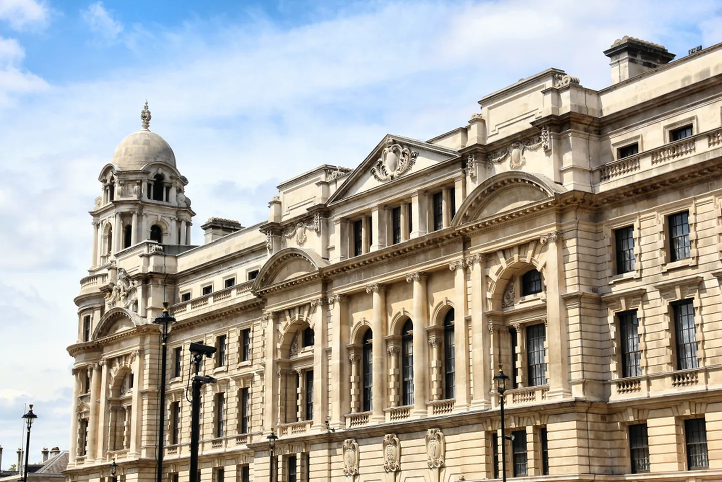 Briti üks endistest valitsushoonetest Londonis Whitehalli tänavas.