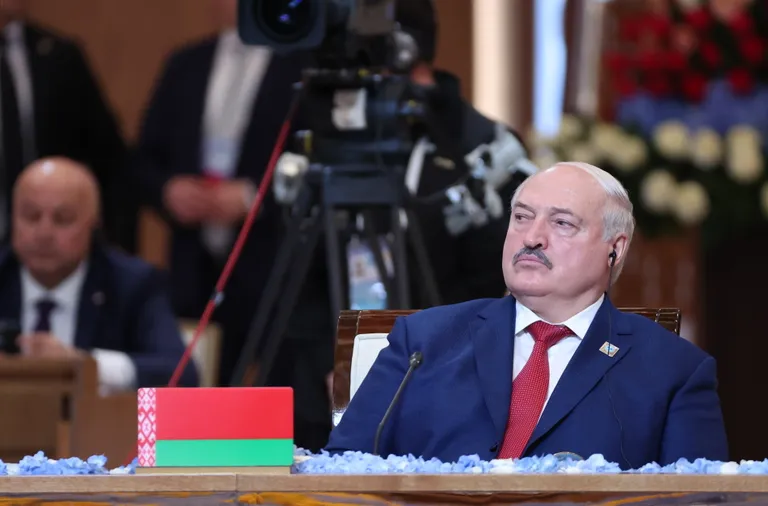 Пресс-конференция Лукашенко в финальный день президентских выборов в прямом эфире продолжалась больше трех часов.