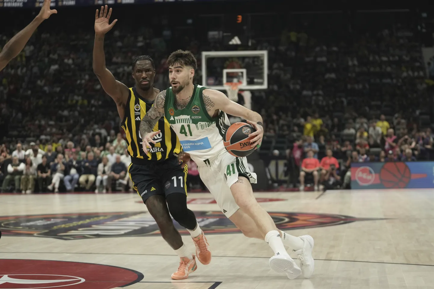 Istanbuli Fenerbahce vs. Ateena Panathinaikos.