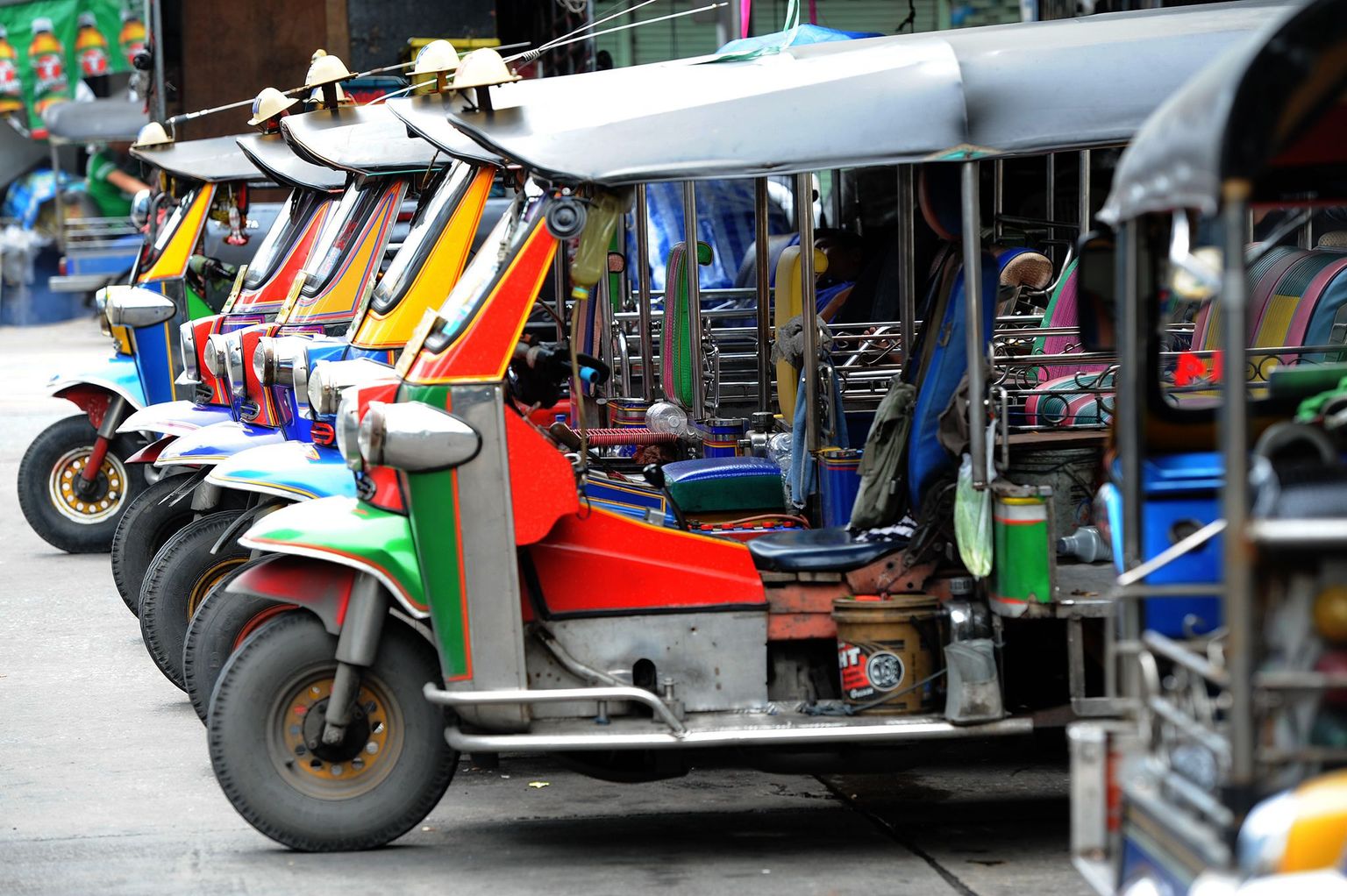 Turistide hulgas populaarne transpordivahend tuk tuk