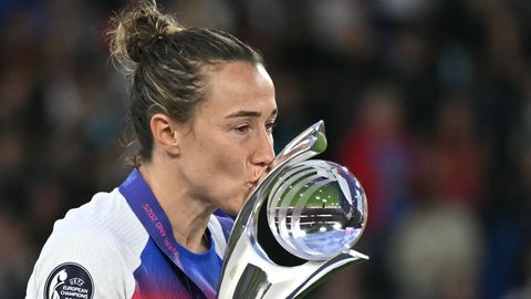 Anglijas futbolistes otro reizi pēc kārtas triumfē Eiropas čempionātā