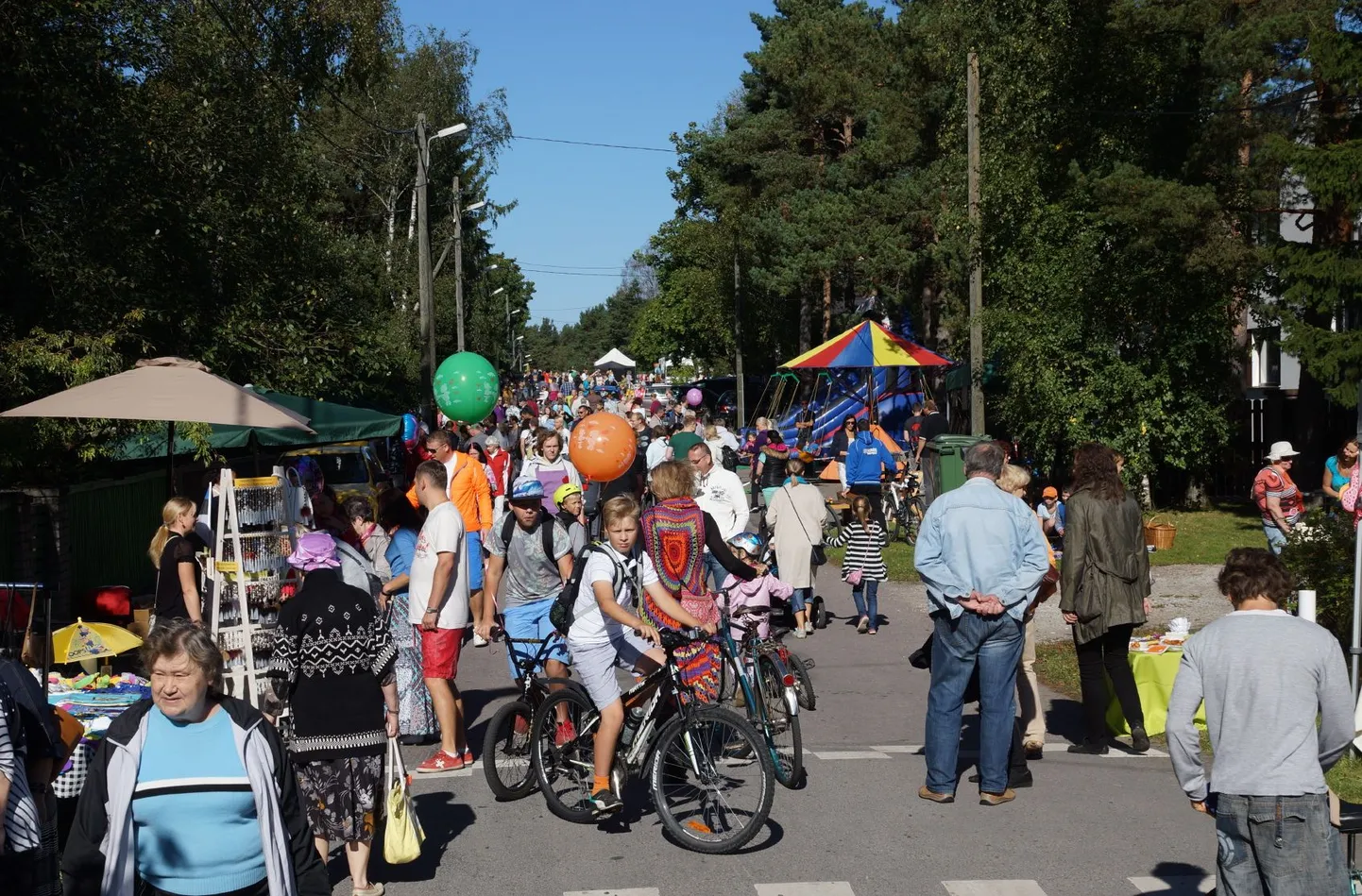 Sõbra tänava laat 2015. aastal.