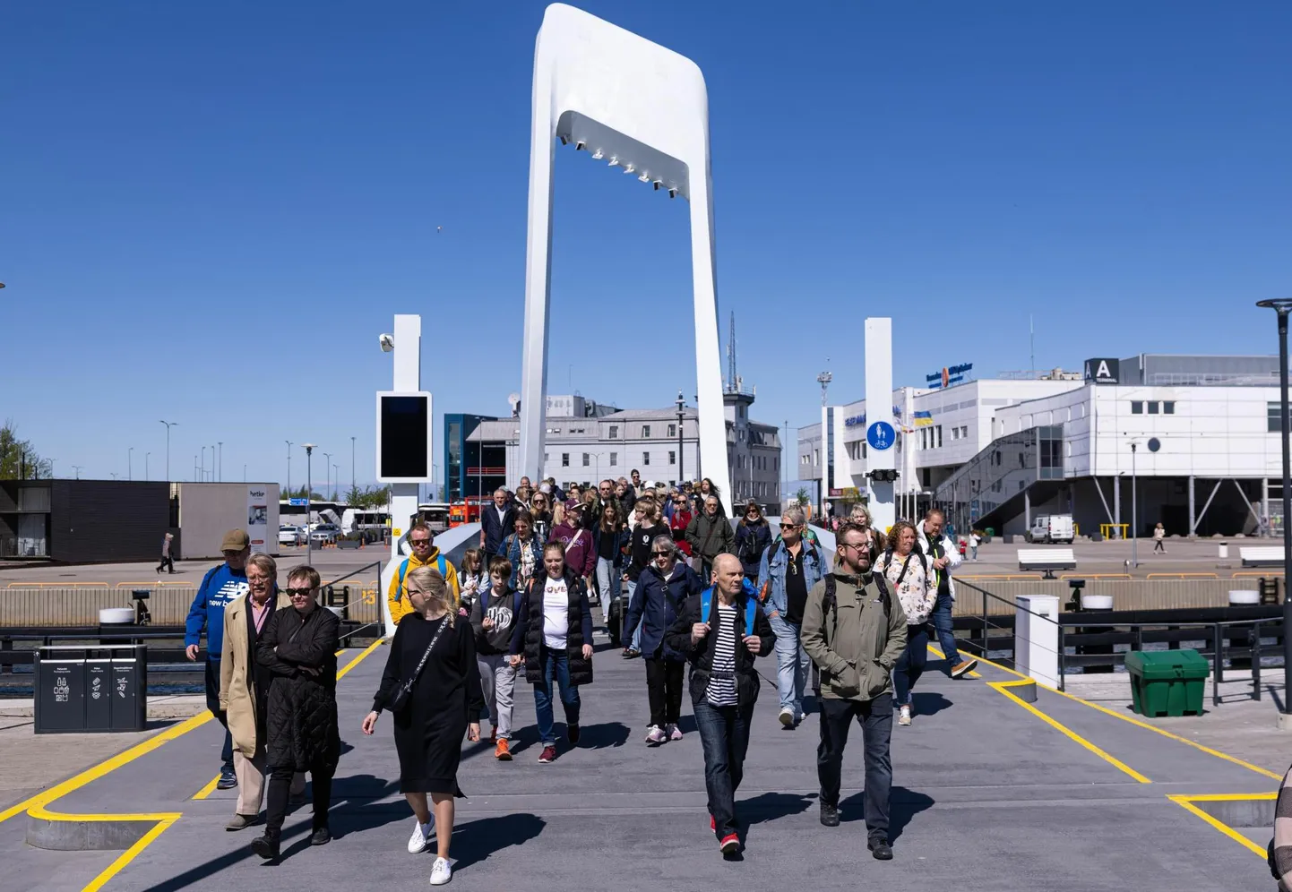 Laevaga Tallinnasse saabunud turistid