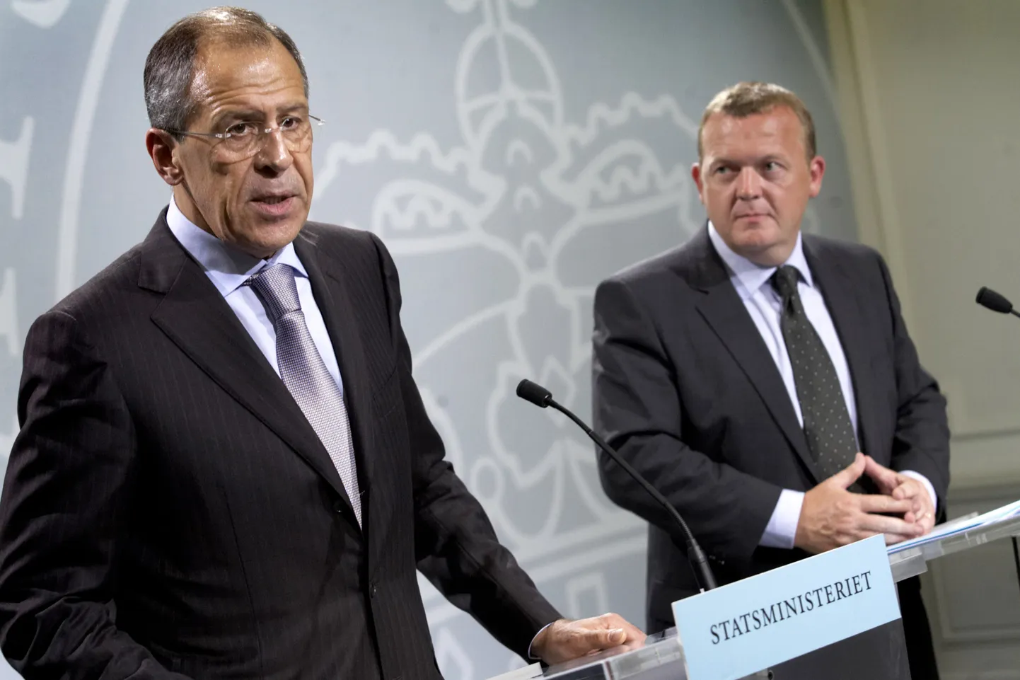 Taani peaminister Lars Loekke Rasmussen (paremal) ja Vene välisminister Sergei Lavrov.
