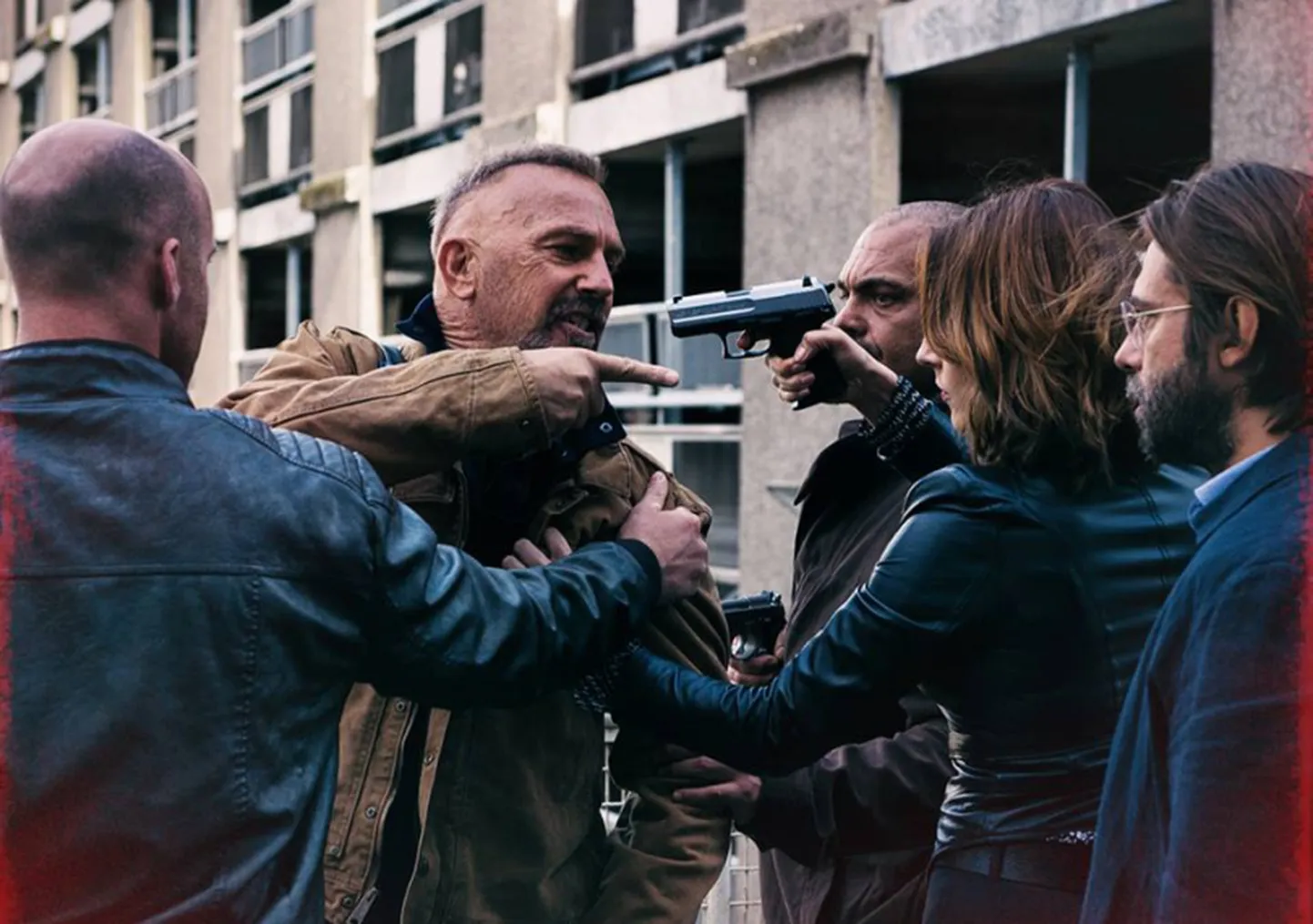 Kevin Costner filmis «Kriminaal» (Criminal, 2016)