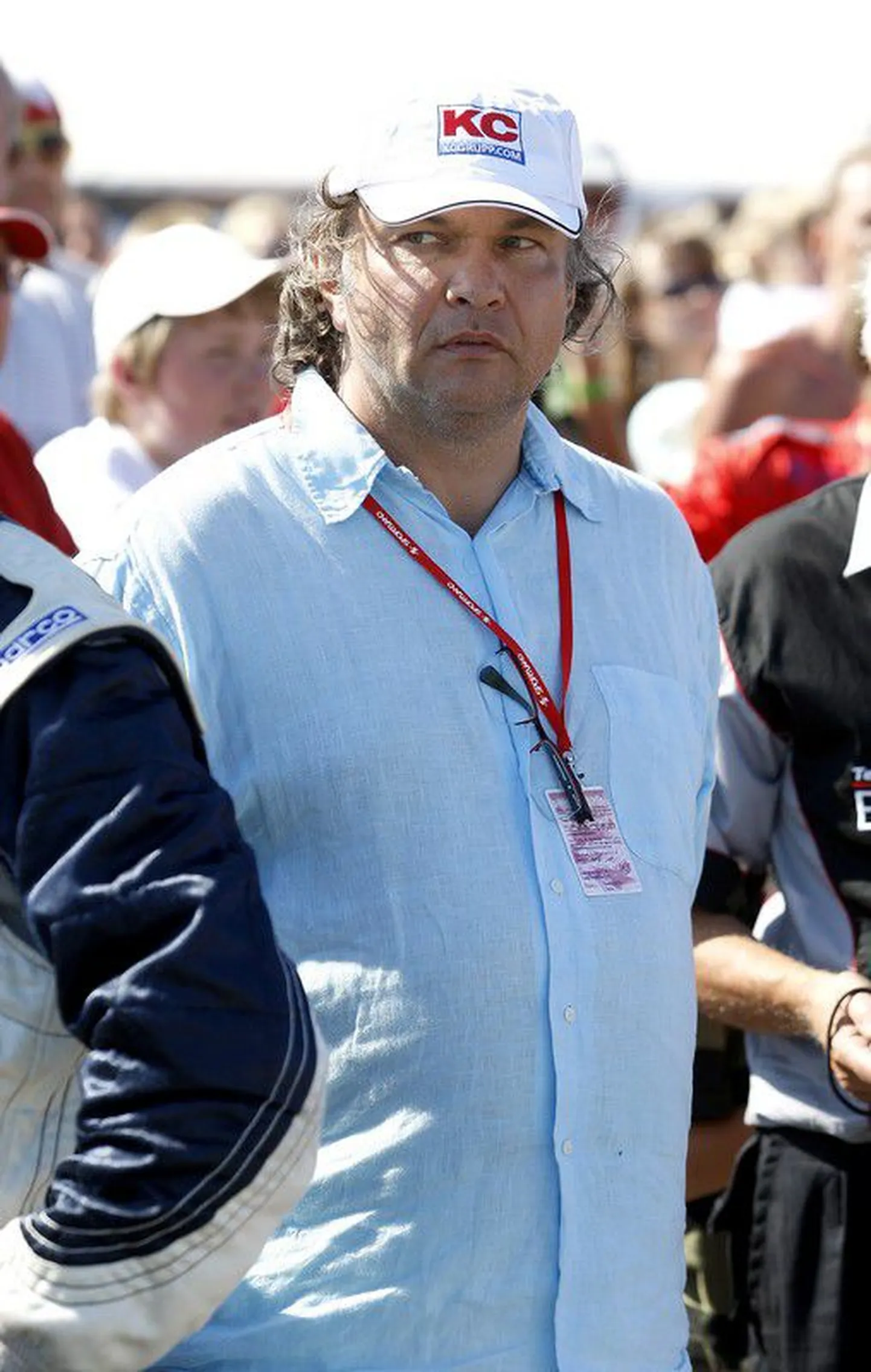 Ärimees Margus Reinsalu käis poja ja minijaga Audrus peetud autode ringrajavõistlusel Summer Race 2010, kus kihutasid vaid kallid ja superkiired masinad