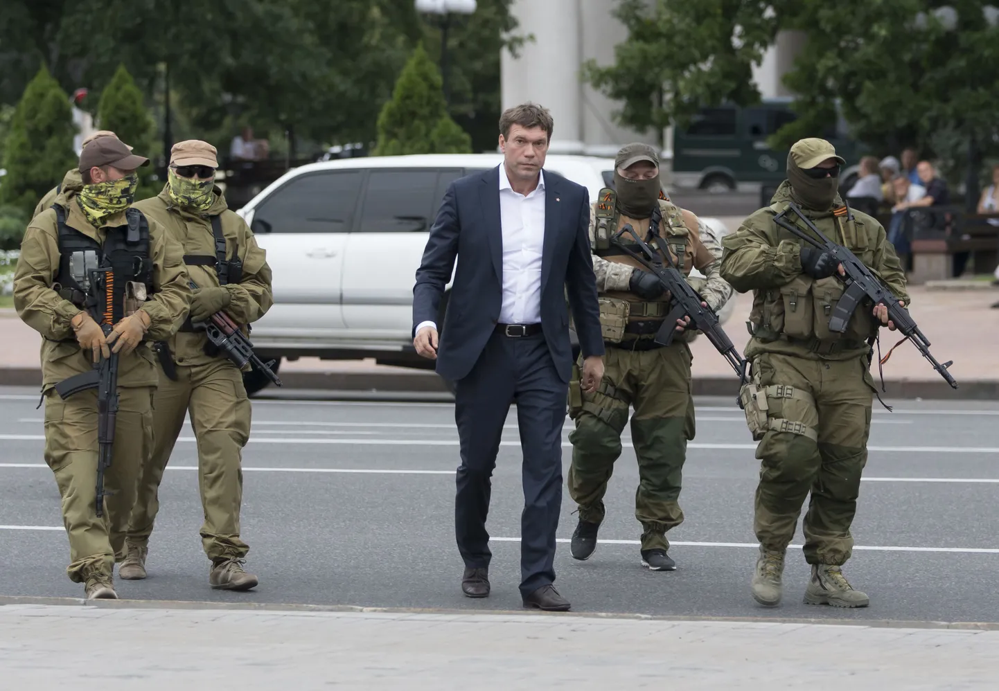Separatistidest saadetud venemeelsete liider Oleg Tsarev Donetskis.