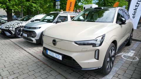 Apbalvoti efektīvākie elektroauto modeļi Latvijā