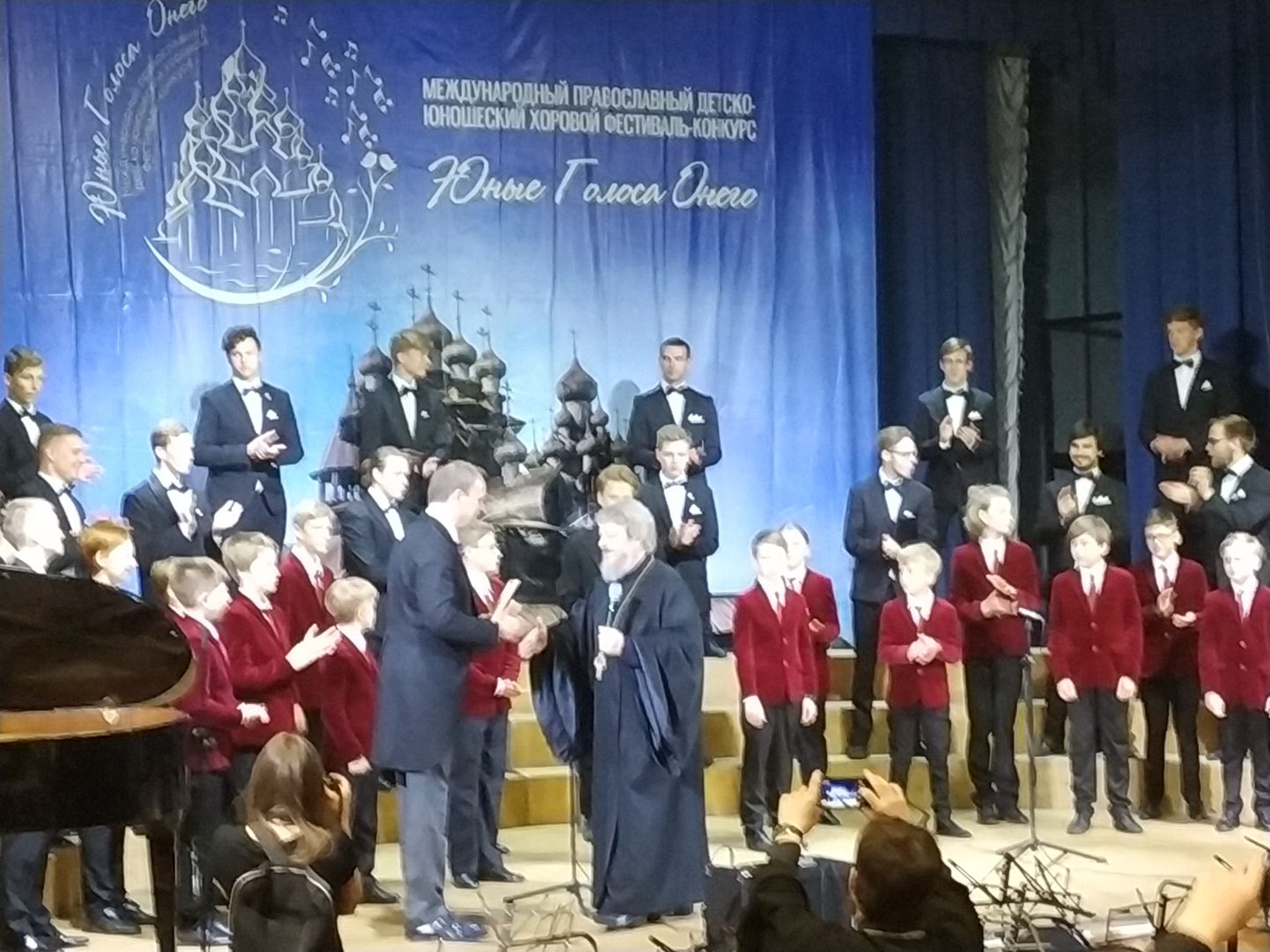 Rahvusooper Estonia poistekoor võitis Venemaal vaimuliku muusika konkursil Grand Prix'.
