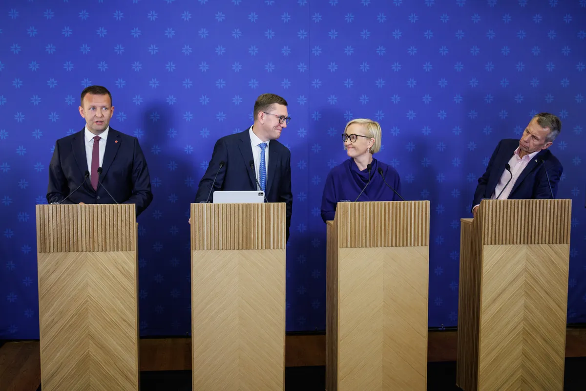 Riigieelarvet tutvustav pressikonverents Stenbocki majas kolmapäeval. Vasakult siseminister Lauri Läänemets (SDE), peaminister Kristen Michal (RE), haridusminister Kristina Kallas (Eesti 200) ja rahandusminister Jürgen Ligi (RE).