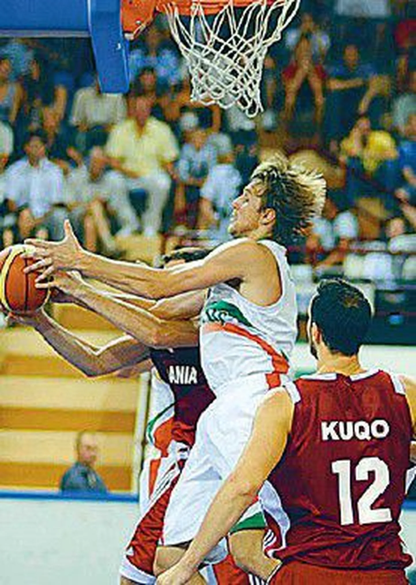 Pavel Uljanko (keskel).