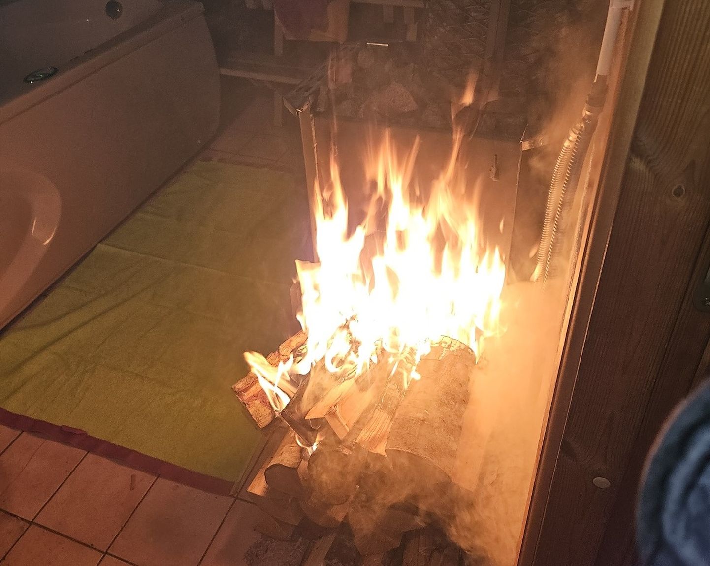 Пожар в помещении бани на улице Плооми в Йыхви.